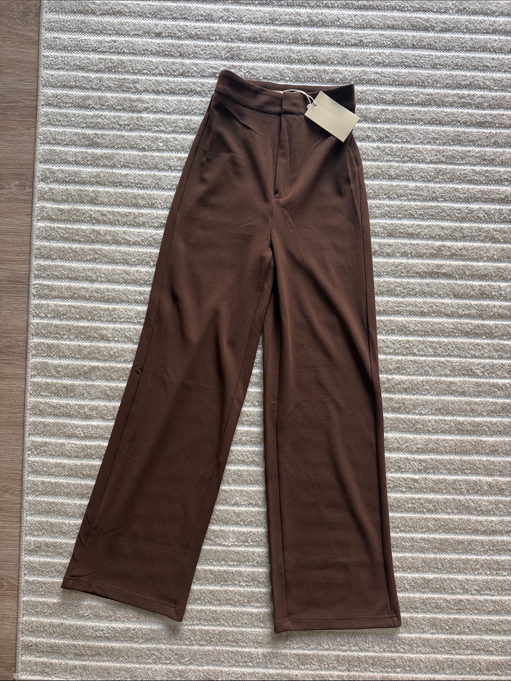 NWT Meshki Sofia Straight Leg Pant Brown